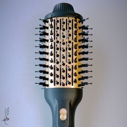 Mini Effortless Blow-Dryer